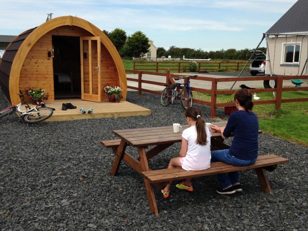 Шале Emlagh, Self Catering Glamping Pods Килки-45